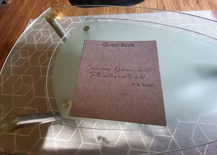 Mulberry House * Willsborough